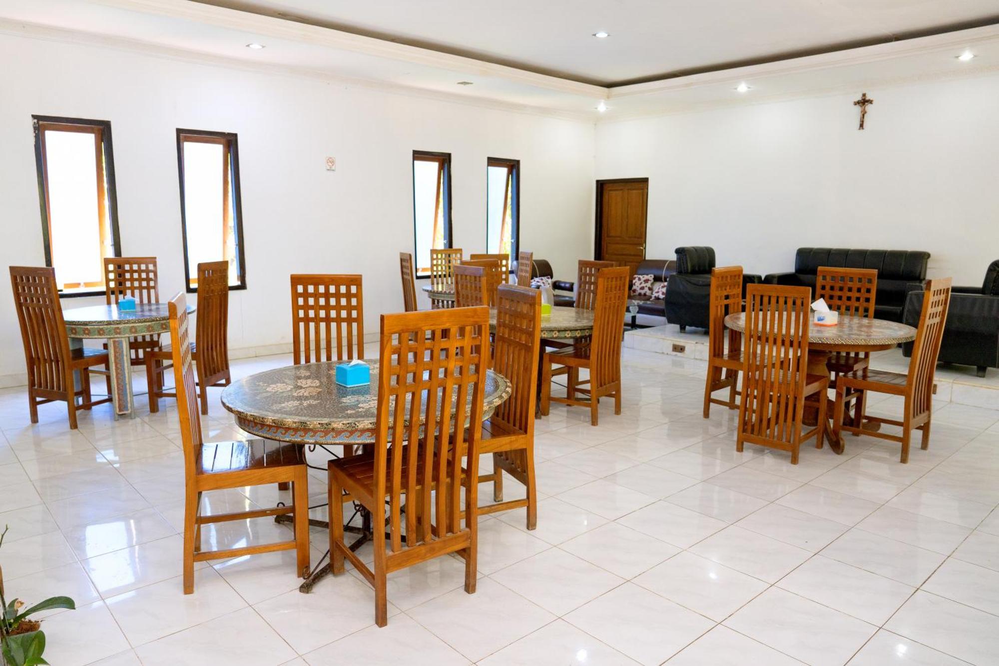 โรงแรม กรีน พรุนดี ลาบวนบาโจ ภายนอก รูปภาพ